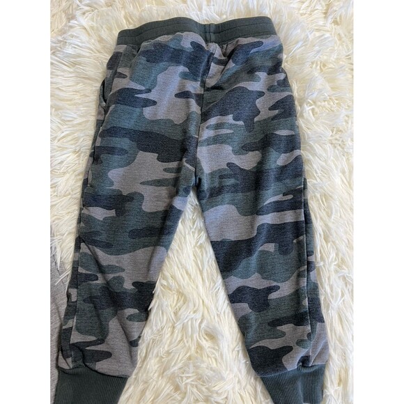 Little Sleepies 18-24 month Grey and Camo Jogger Set - Picture 4 of 6